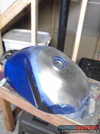 085.jpg stripping the tank i got on ebay, ended up being the wrong one, found out after i had it painted! damn!