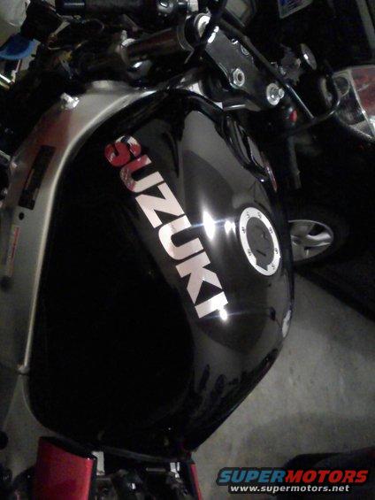 102.jpg its a good thing that it was the wrong tank, i had the suzuki details done up too big