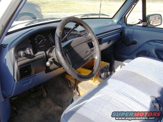 bsf--interior--l-drivers-seat--dash.jpg Interior...Ford Blue