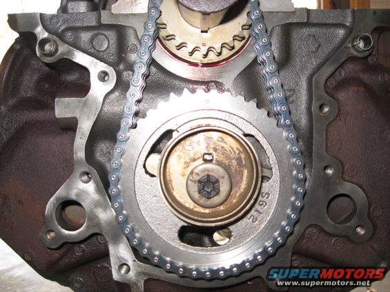 002.jpg New Timing Chain. Ford could have given me better gaskets & let the mech fuel pump eccentric off.