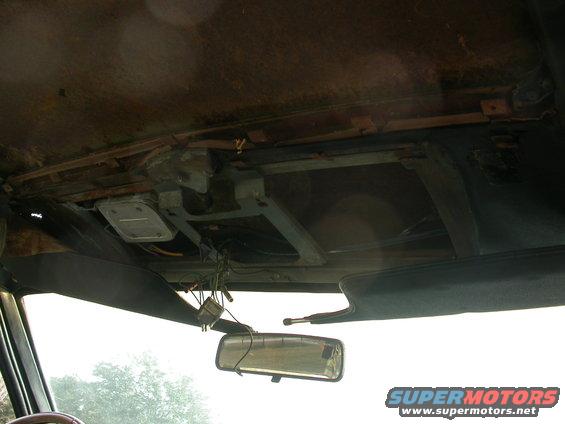 sunroof-motor-area-2.jpg 