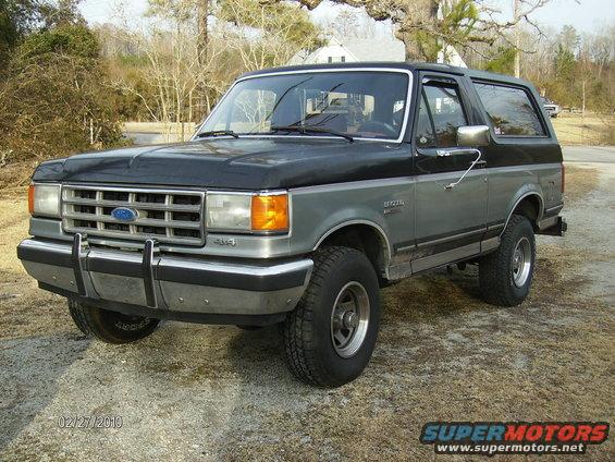 006.jpg My 88 XLT. 95 5.0 engine with a Lincoln roller cam, Flowmaster exhaust and 31x10.50's