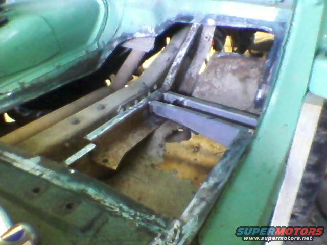 floorboard06.jpg pass. side reenforced with square tubing behind rocker