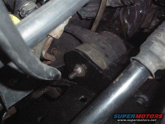 clutch-valve-cover-insulation-and-motor-in-mounts-013-(medium).jpg 