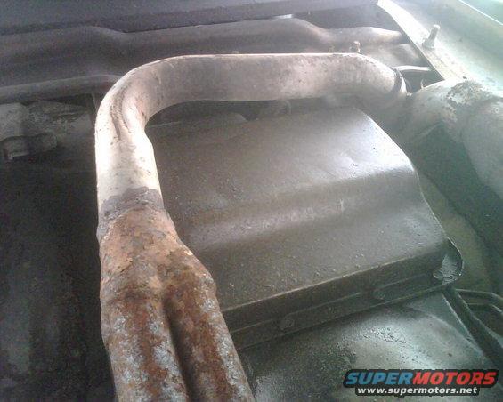 img00331.jpg Welded exhaust pipes..