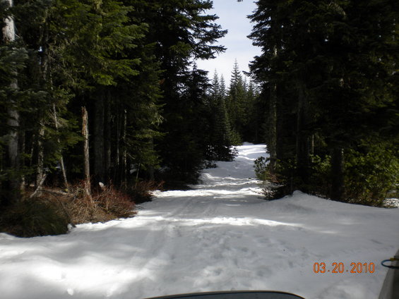 dscn0271.jpg We drove as far as it safe, with no winches on the vehicles.. All in all it was a great day for wheelin' the weather was PERFECT !