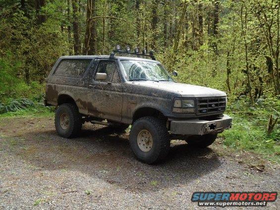 bronco-mud-nl.jpg 