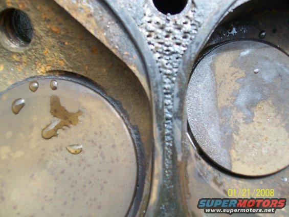 burnt-head-gasket.jpg 