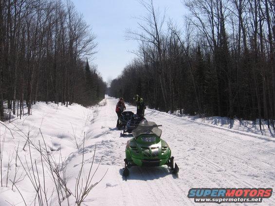 img_5569.jpg finally ended the winter with a '99ZR600. 