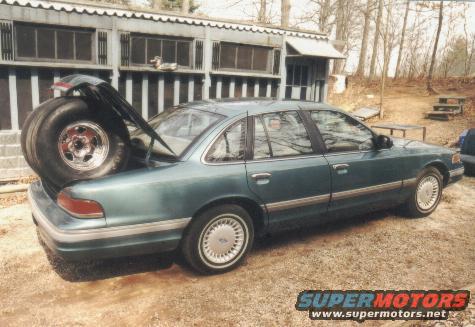 93-crown-vic-with-slicks.jpg 