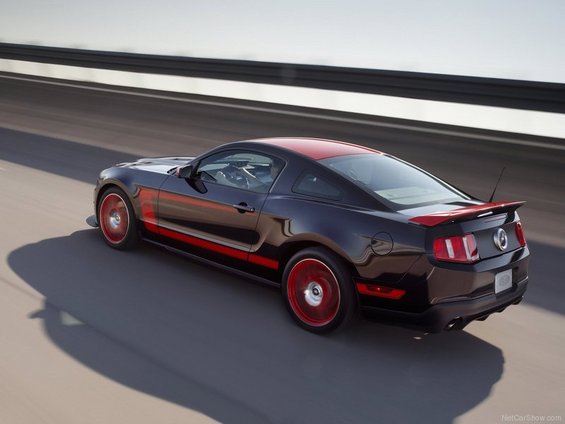 fordmustang_boss_302_laguna_seca_2012_800x600.jpg 