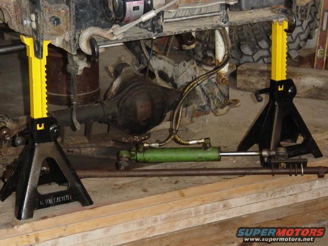 steeringramon44.jpg my hydraulic steering ram
