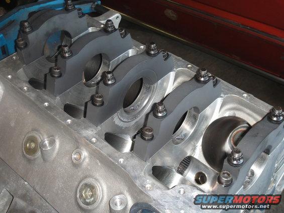 fordwiser3.jpg splayed caps for Cleveland mains, 4.185 bore, 55mm roller cam bearings & 9.2 deck, 