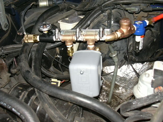 dscn0776.jpg One more close up of the manifold.