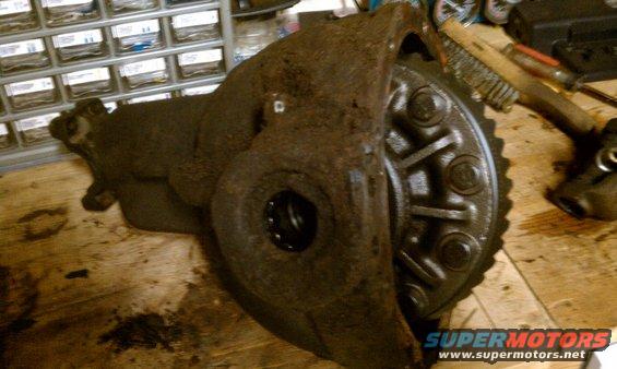 imag0191.jpg Pumpkin pulled and pretty nasty.  Will get cleaned up and new seals