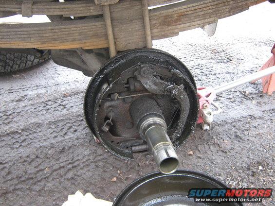 brake-job-on-big-red-001.jpg 