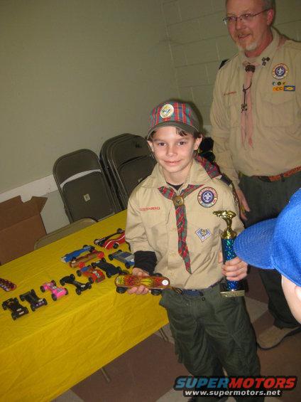 pinewood-derby-2112011-075.jpg The Den trophy.