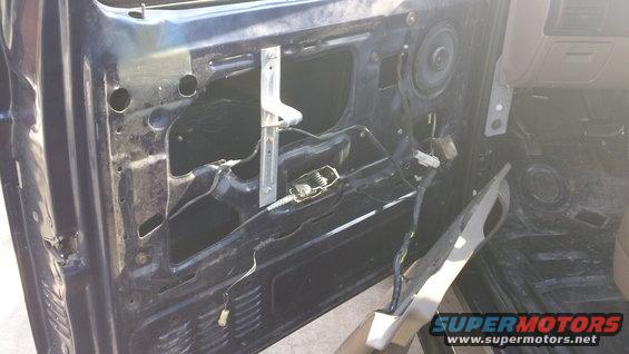 bronco-drivers-side-door-002.jpg 