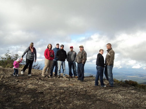 12911_goat-mtn_thegroupshot.jpg 