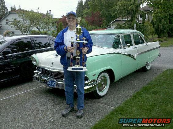 jack-with-56-ford-best-in-show-trophy-6191.jpg 