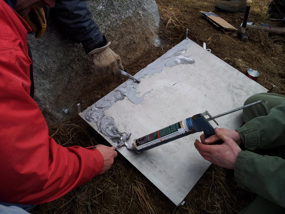 20111001_151958.jpg Mixing epoxy on the back of the plaque