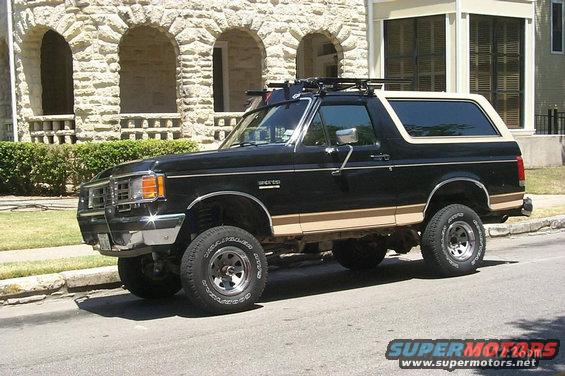 bronco_image01.jpg 6" Stage II Suspension Lift with xtended radius arms.....and 31" Goodyears