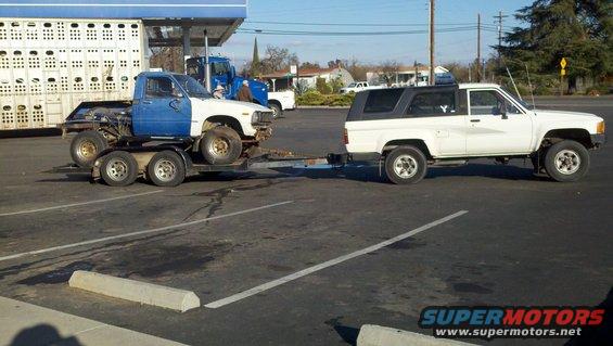 towed-behind-my-pops-4runner.jpg 