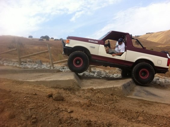 1991-bronco-glam-shot.jpg 