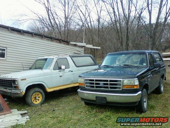 0102121404.jpg Beside my 96 Bronco.