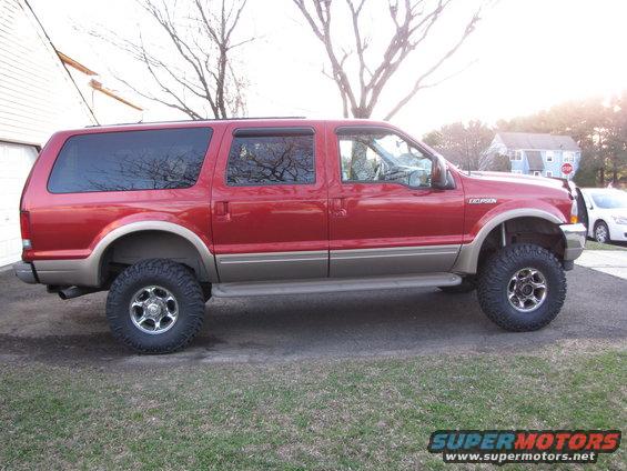 img_2710.jpg Finally, new rubber ! After much deliberation Toyo Open Country AT's went to Nitto Trail Grapplers, 315/75/16