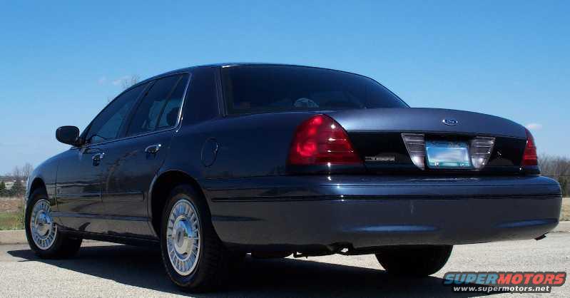 make-rear-angle.jpg The newly installed tinted 2001 taillamps and rear fasica.