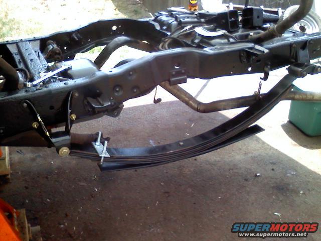 leaf-springs-on.jpg leaf springs hanging