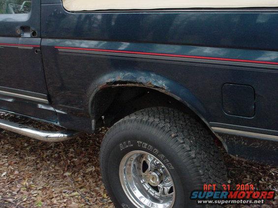 dsc02868.jpg More Bronco rust