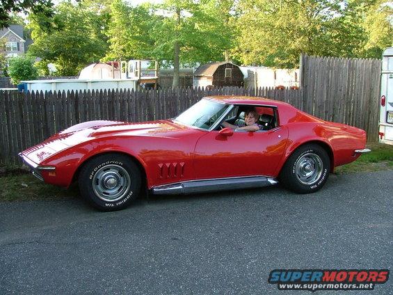 2009_0720image0004.jpg 1969 Corvette Stringray By Richard McCausland
With Granddauther Vera