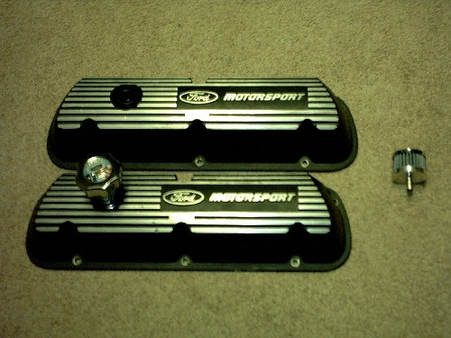 nov22#77.jpg New valve covers...