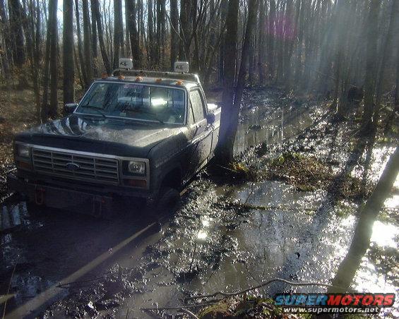 front-of-truck-stuck-in-mud.jpg 