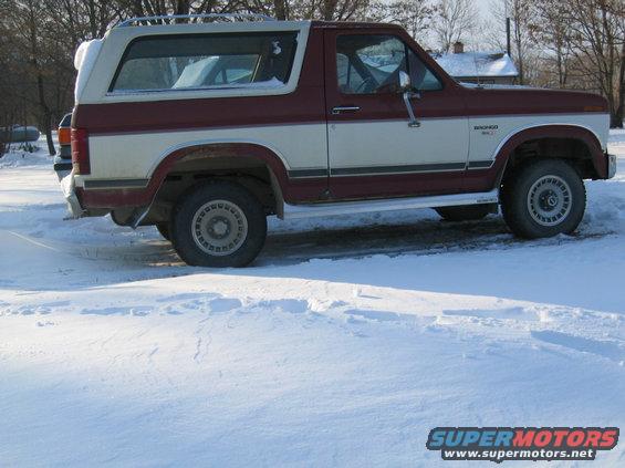 jim1.jpg This is my cousins Bronco, it's an 86 with a 302 EFI 