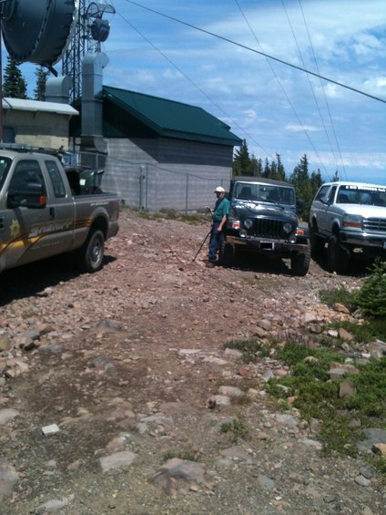 img_0943.jpg Mt. Defiance at the top. Hood River County Sheriff's Department arrived to take a gentlemen down the hill. We waited until they arrived, just in case the situation changed and he needed to get down sooner as we were the only vehicles there.