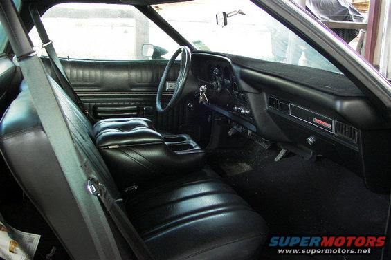 76gt0023.jpg Original interior