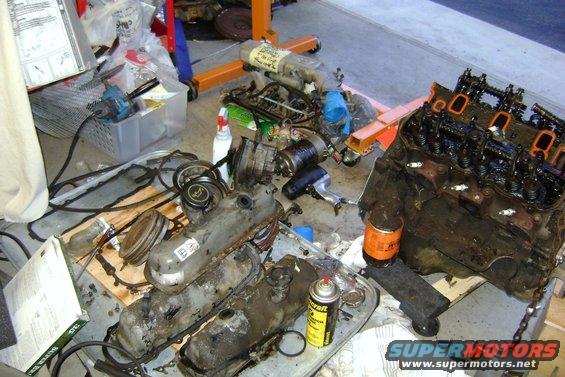 garage-88-bronco-ii-engine-swap-in-work-012.jpg 11